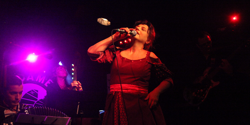 Guénaëlle L., musicien Chanteur en représentation - photo de couverture n° 1