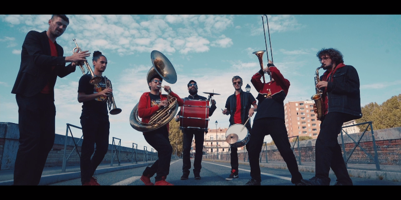 Fanflures Brass Band, groupe de musique Jazz en représentation à Haute Garonne - photo de couverture n° 1