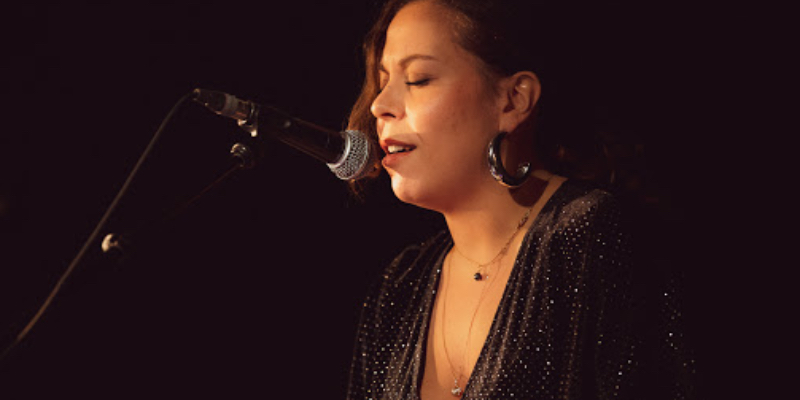 Eléonore, groupe de musique Chanteur en représentation à Paris - photo de couverture n° 3