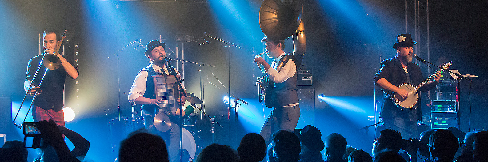 The Yellbows, groupe de musique Fanfare en représentation à Vaucluse - photo de couverture n° 4