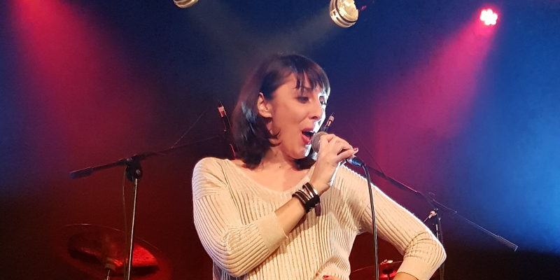 Alexandra Martinez Music, groupe de musique Chanteur en représentation à Gard - photo de couverture n° 3