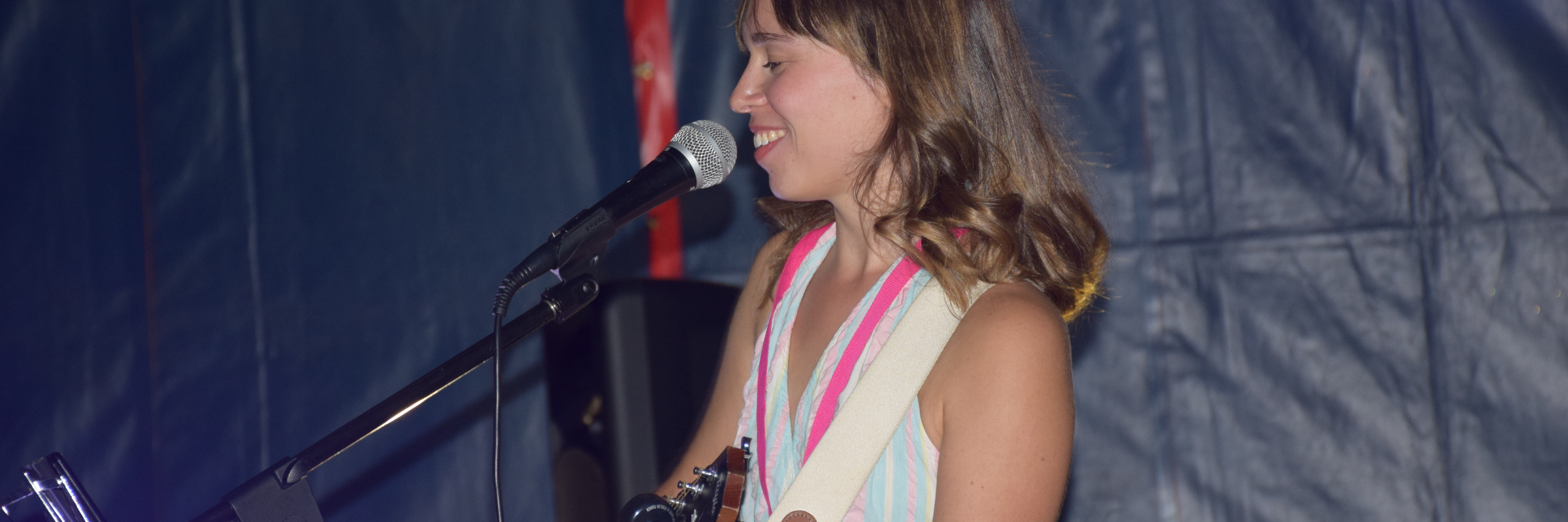 Jade Louvat, musicien Chanteur en représentation à Haute Savoie - photo de couverture n° 5