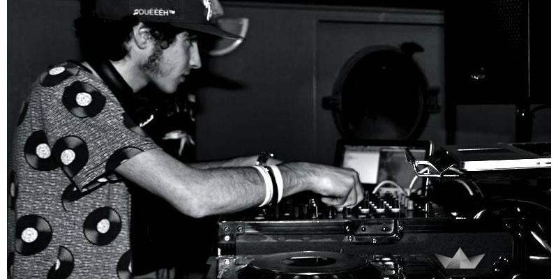 Minami, DJ DJ en représentation - photo de couverture n° 3
