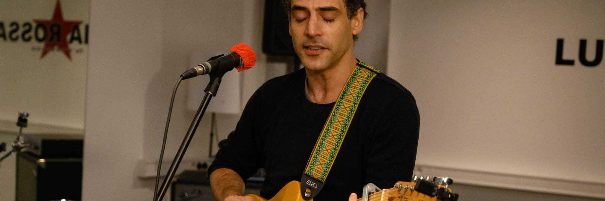 Ives Eotvos, musicien Chanteur en représentation à Yvelines - photo de couverture n° 2