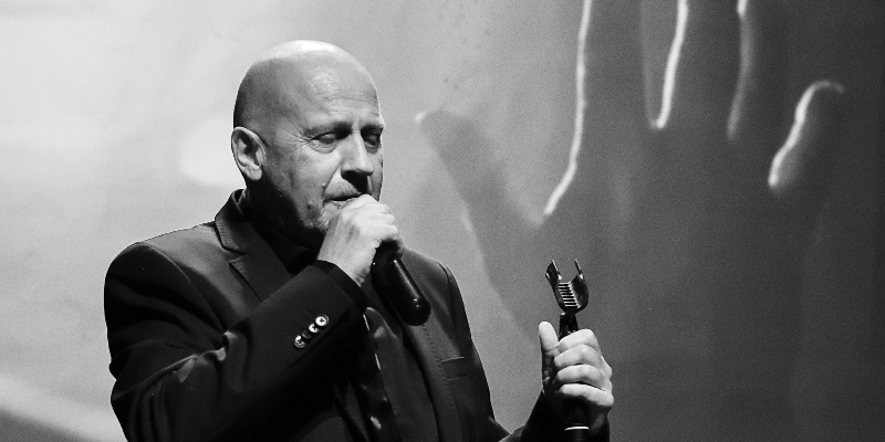 Michel ACASS, musicien Chanteur en représentation - photo de couverture n° 2