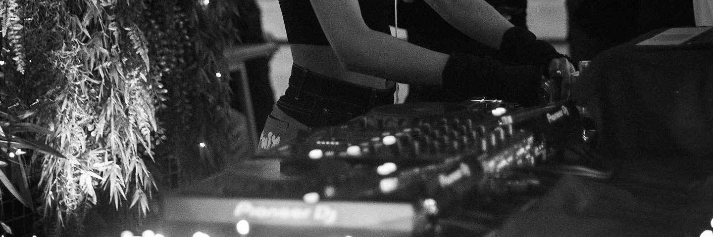 DJ Baby, DJ Dj en représentation à Rhône - photo de couverture