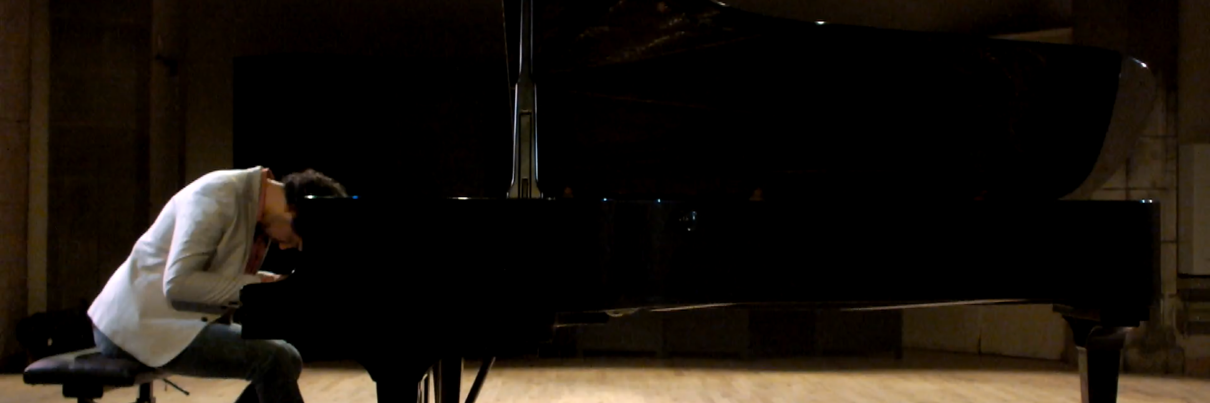 Yanis Taleb, musicien Pianiste en représentation à Rhône - photo de couverture n° 3