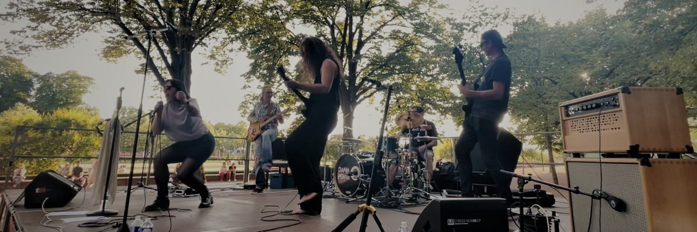 Dana Point, groupe de musique Rock en représentation à Moselle - photo de couverture