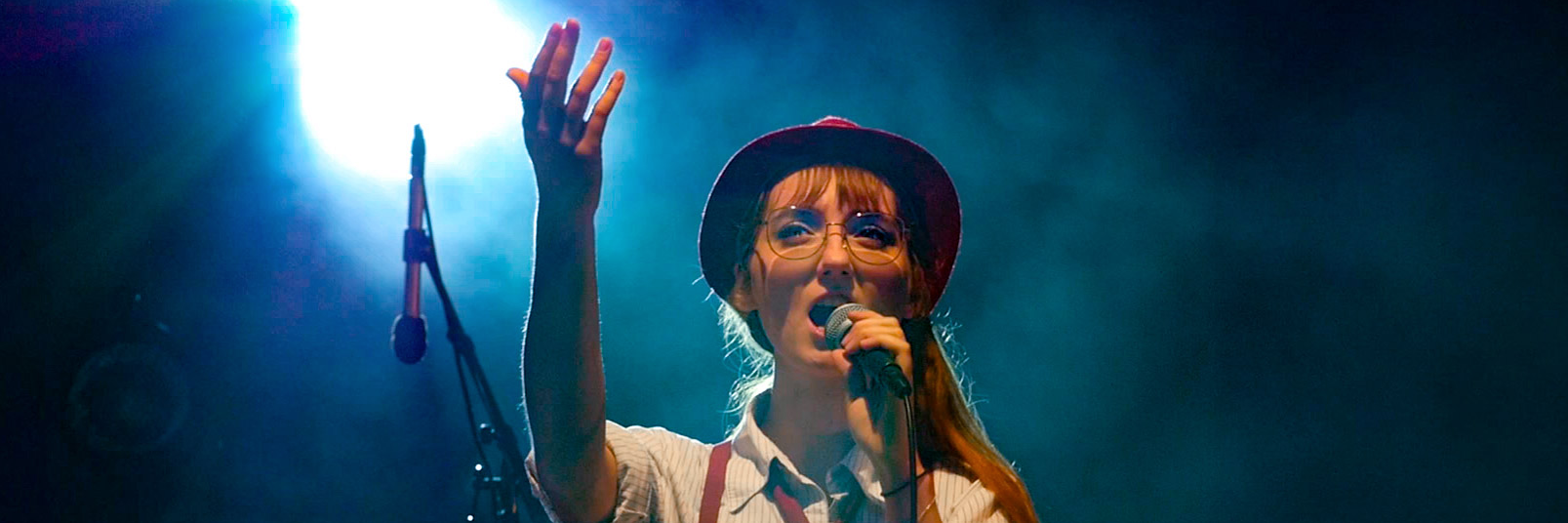 Crazy Louise, musicien Chanteur en représentation à Paris - photo de couverture n° 3