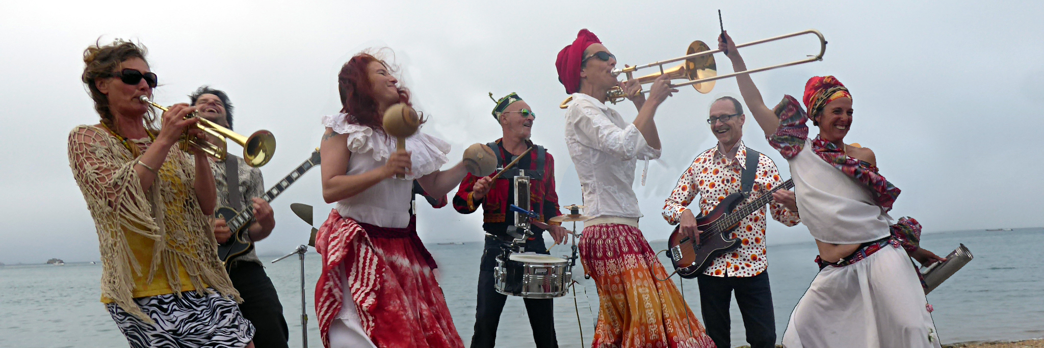 La Cosecha del Barrio Loco, groupe de musique Cumbia en représentation à Côtes d'Armor - photo de couverture n° 2