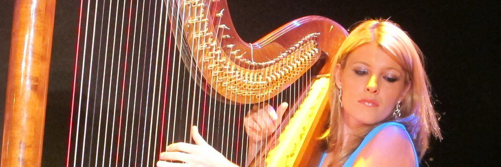 Ce Bo harpiste, musicien Harpiste en représentation à Alpes Maritimes - photo de couverture n° 3