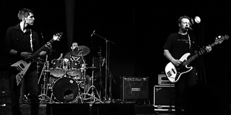 Lunsane, groupe de musique Rock en représentation à Aube - photo de couverture n° 3