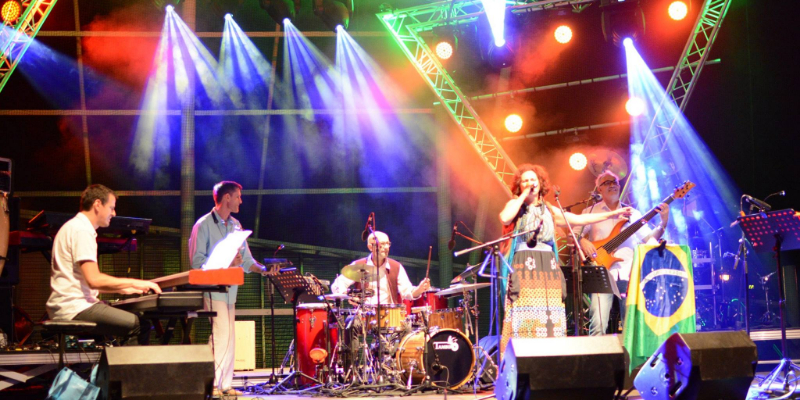 ROSI GARRIDO, groupe de musique Musique Brésilienne en représentation à Meuse - photo de couverture n° 2